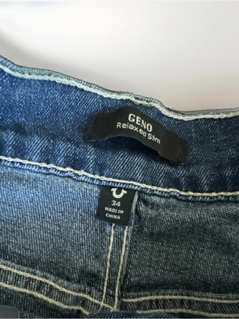 True Religion Geno SN Flap Relaxed Slim Jeans Men’s 34x32 Medium Wash